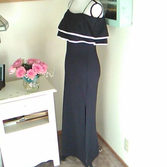 Sweet Storm Off Shoulder Evening Dress - Picture 4 of 13